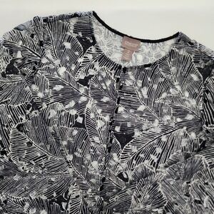 Chico's black white lazer cut single button open front blouse women‎ size 2 (L)